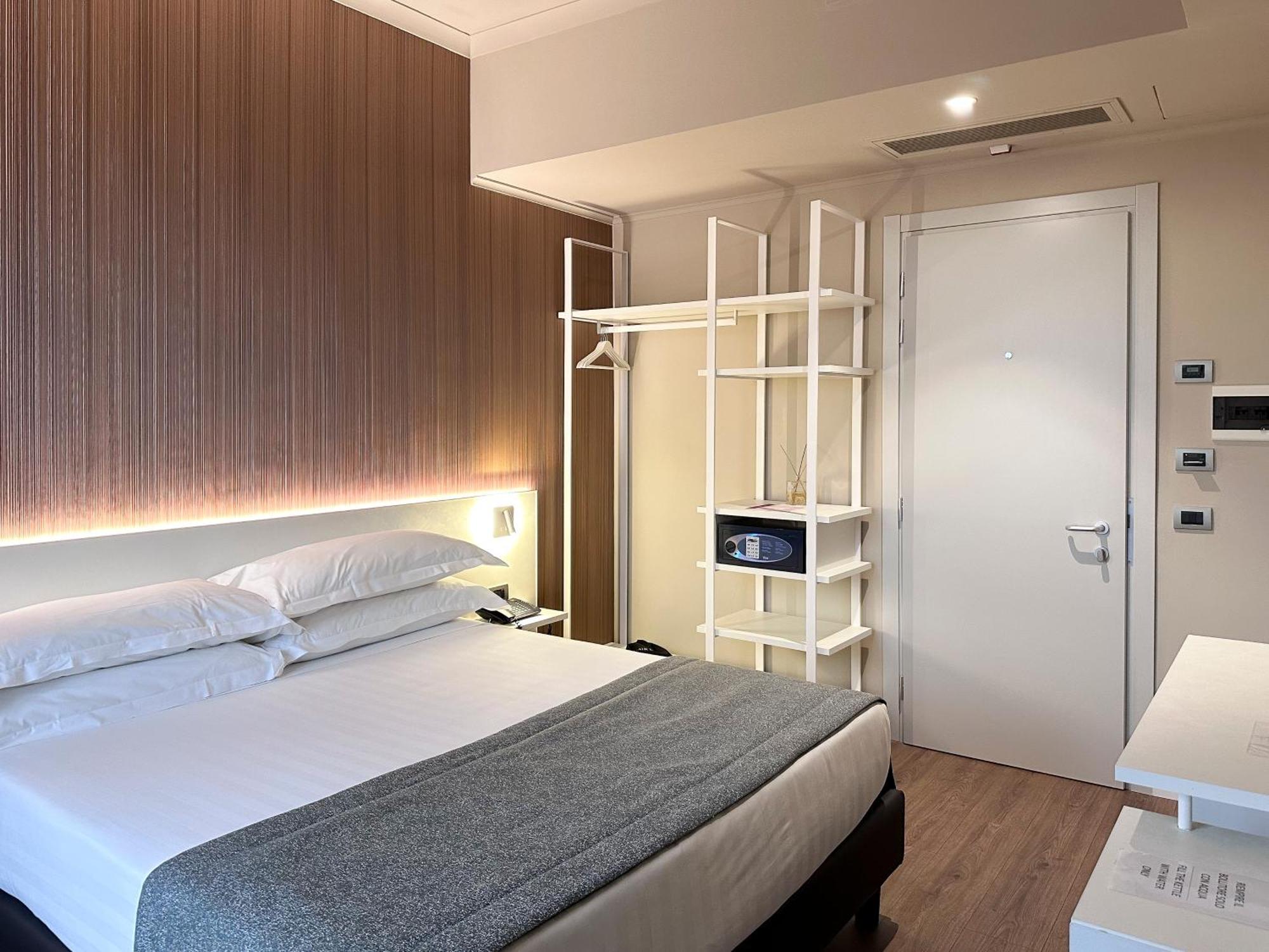 Hotell Garner Aurelia By Ihg Rom